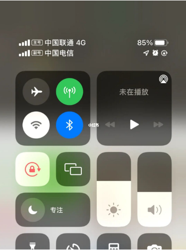 囊谦苹果手机维修分享iPhone双卡信号解决办法 
