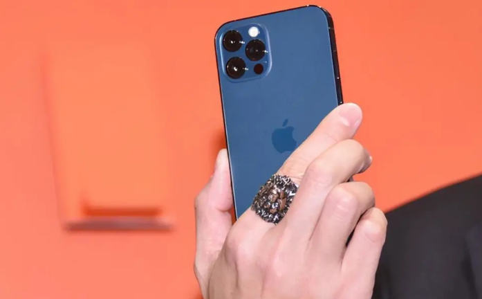 囊谦苹果手机维修分享iPhone12系列重启方法教程 